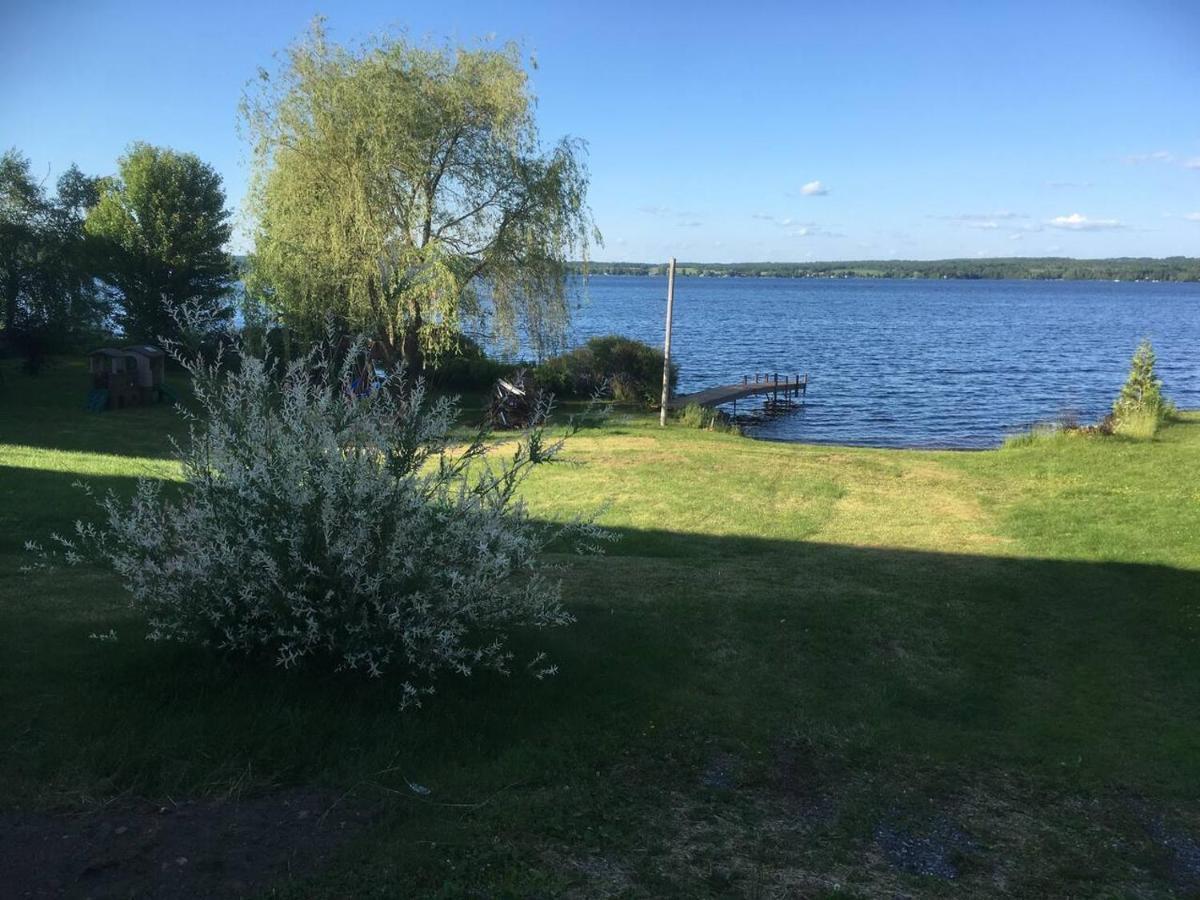 La Grange Sur Le Lac App A Et B Saint Romain Exteriér fotografie