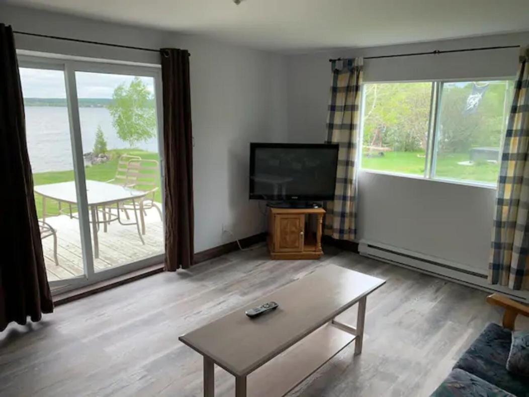 La Grange Sur Le Lac App A Et B Saint Romain Exteriér fotografie