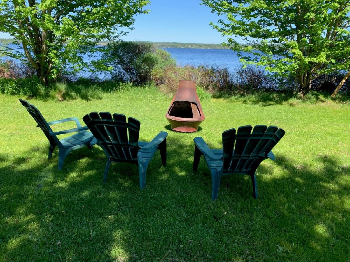 La Grange Sur Le Lac App A Et B Saint Romain Exteriér fotografie